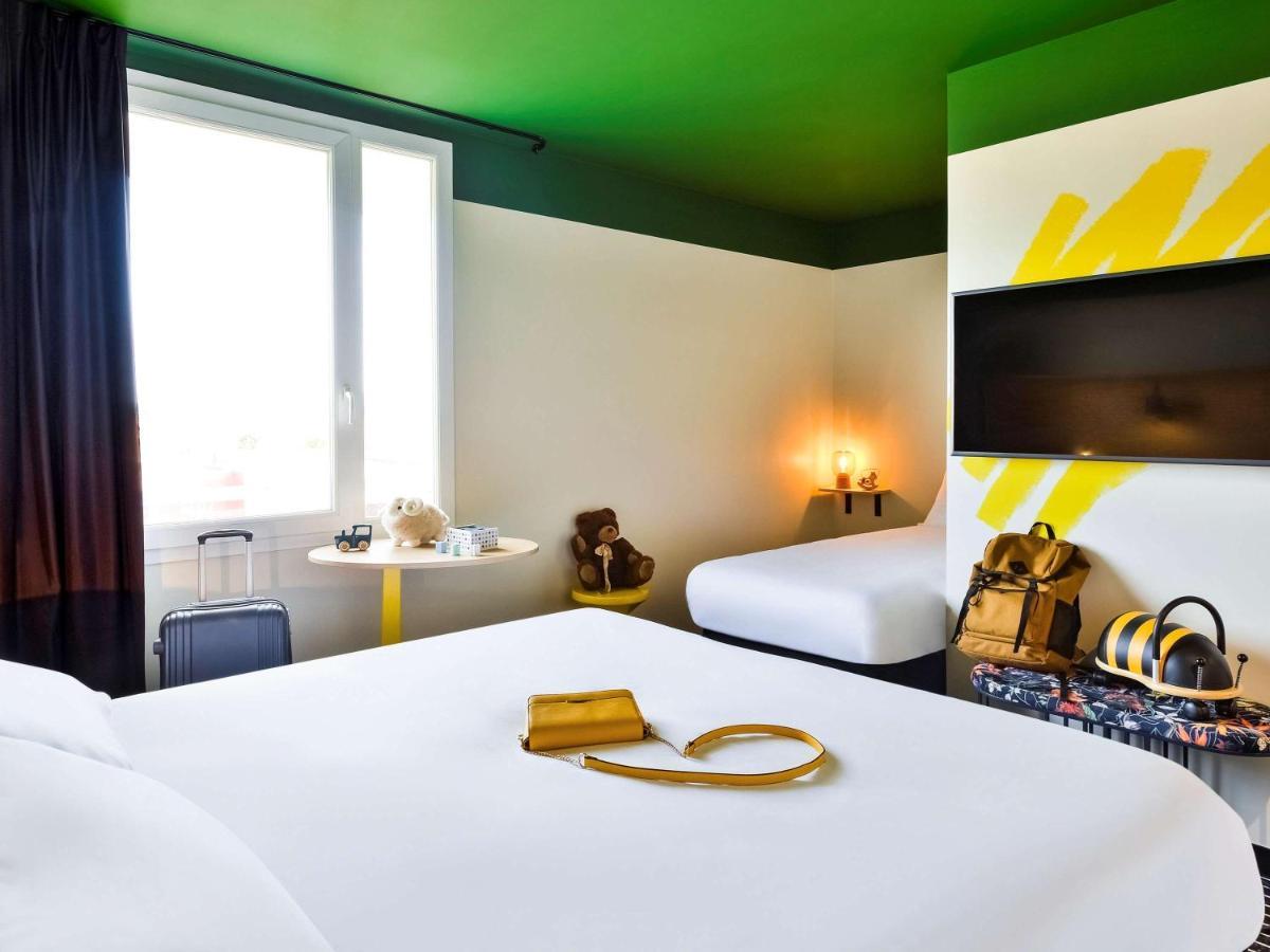 Ibis Styles Lyon Meyzieu Arena Stadium Exterior photo