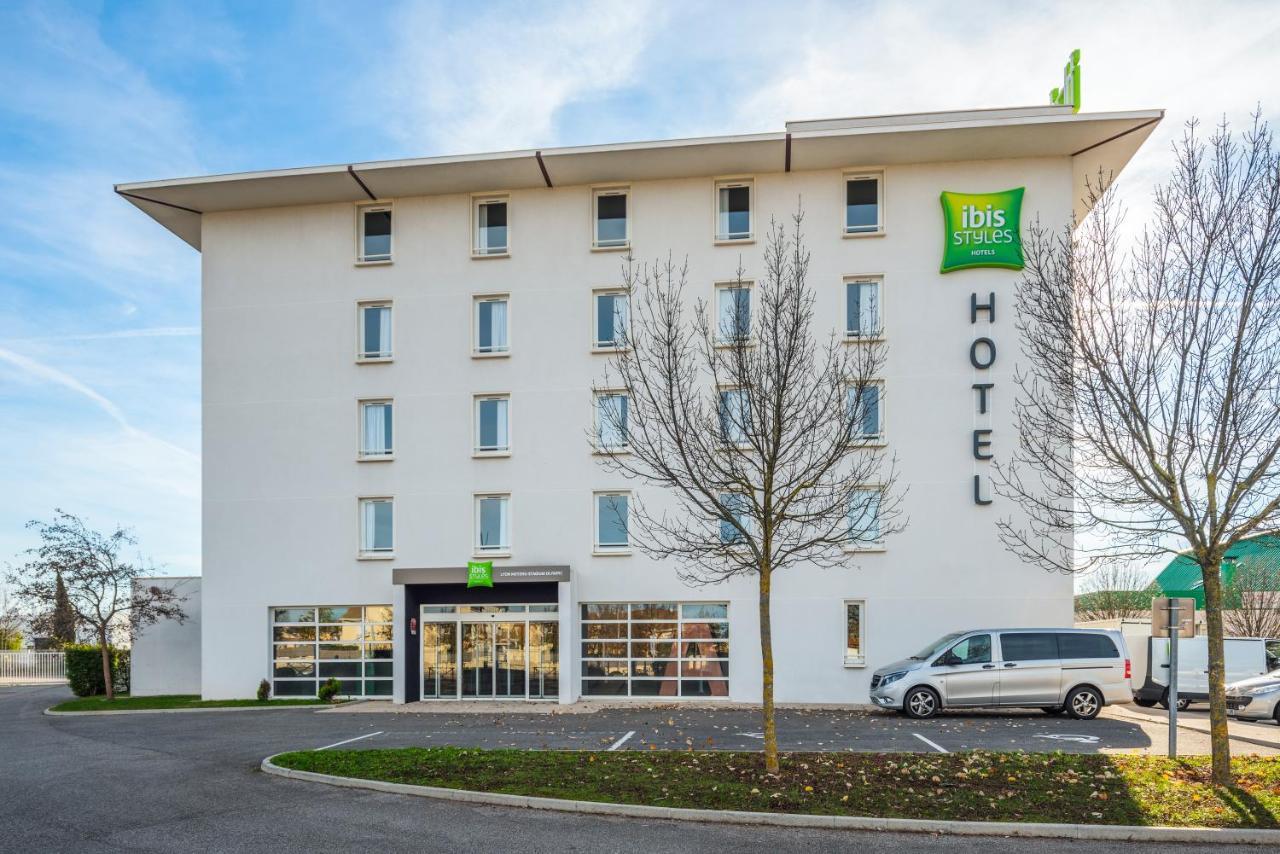 Ibis Styles Lyon Meyzieu Arena Stadium Exterior photo