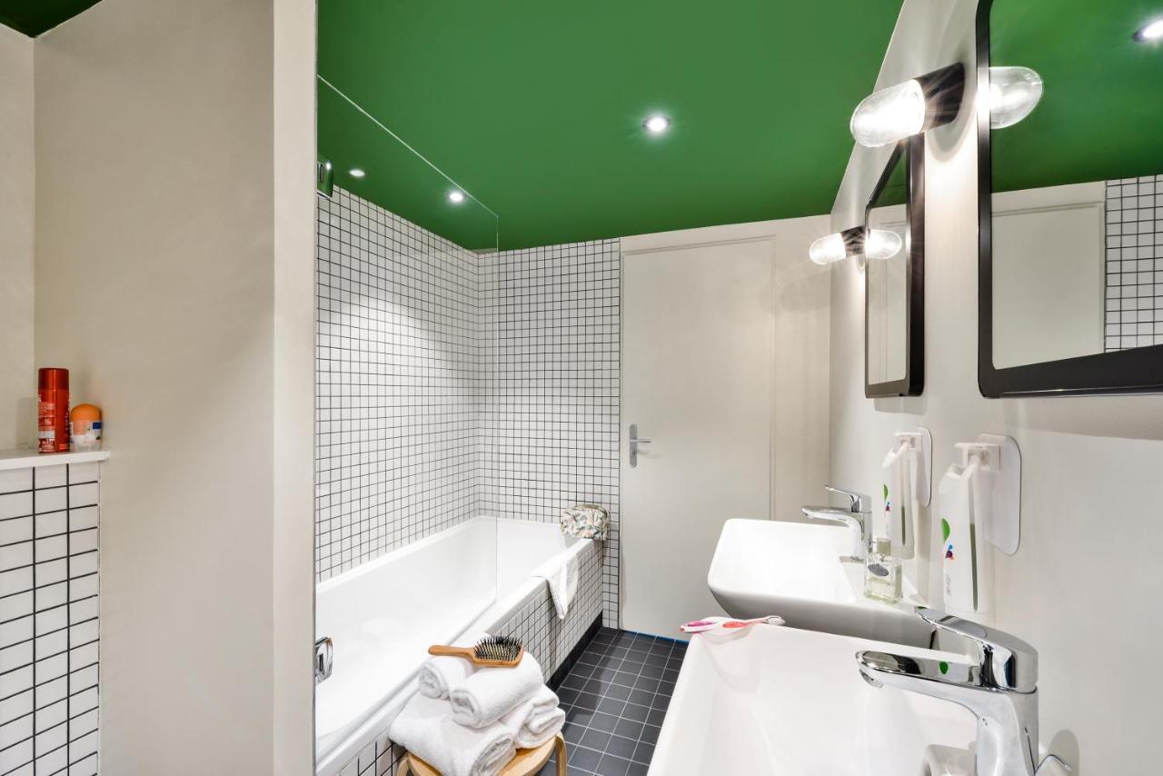 Ibis Styles Lyon Meyzieu Arena Stadium Exterior photo
